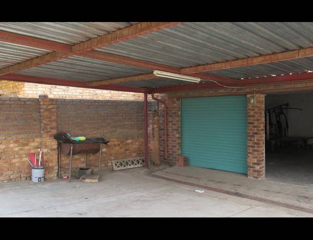 3 BEDROOM FREEHOLD FOR SALE IN ELANDSPARK
